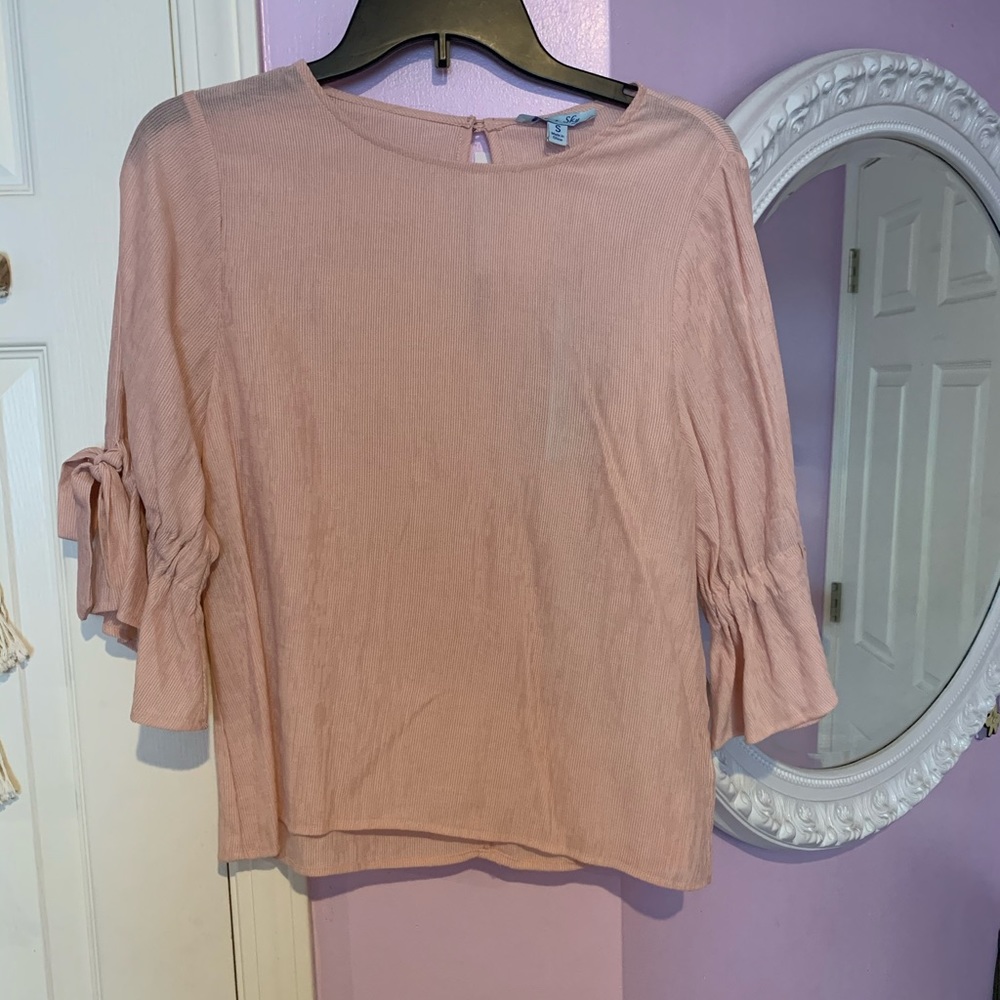 New with tags pink She & Sky top- Size Small